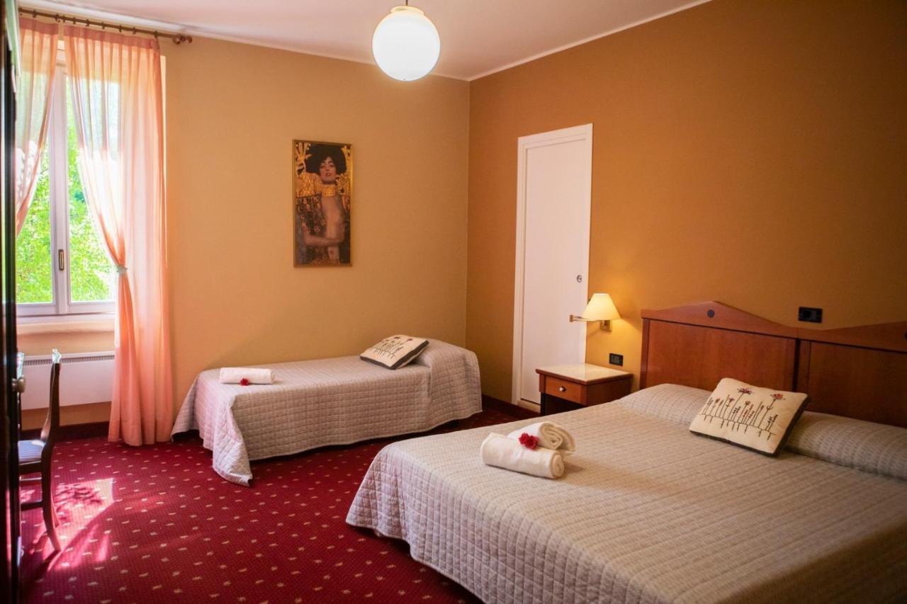 Hotel Milano Pool & Garden Salice Terme Ngoại thất bức ảnh