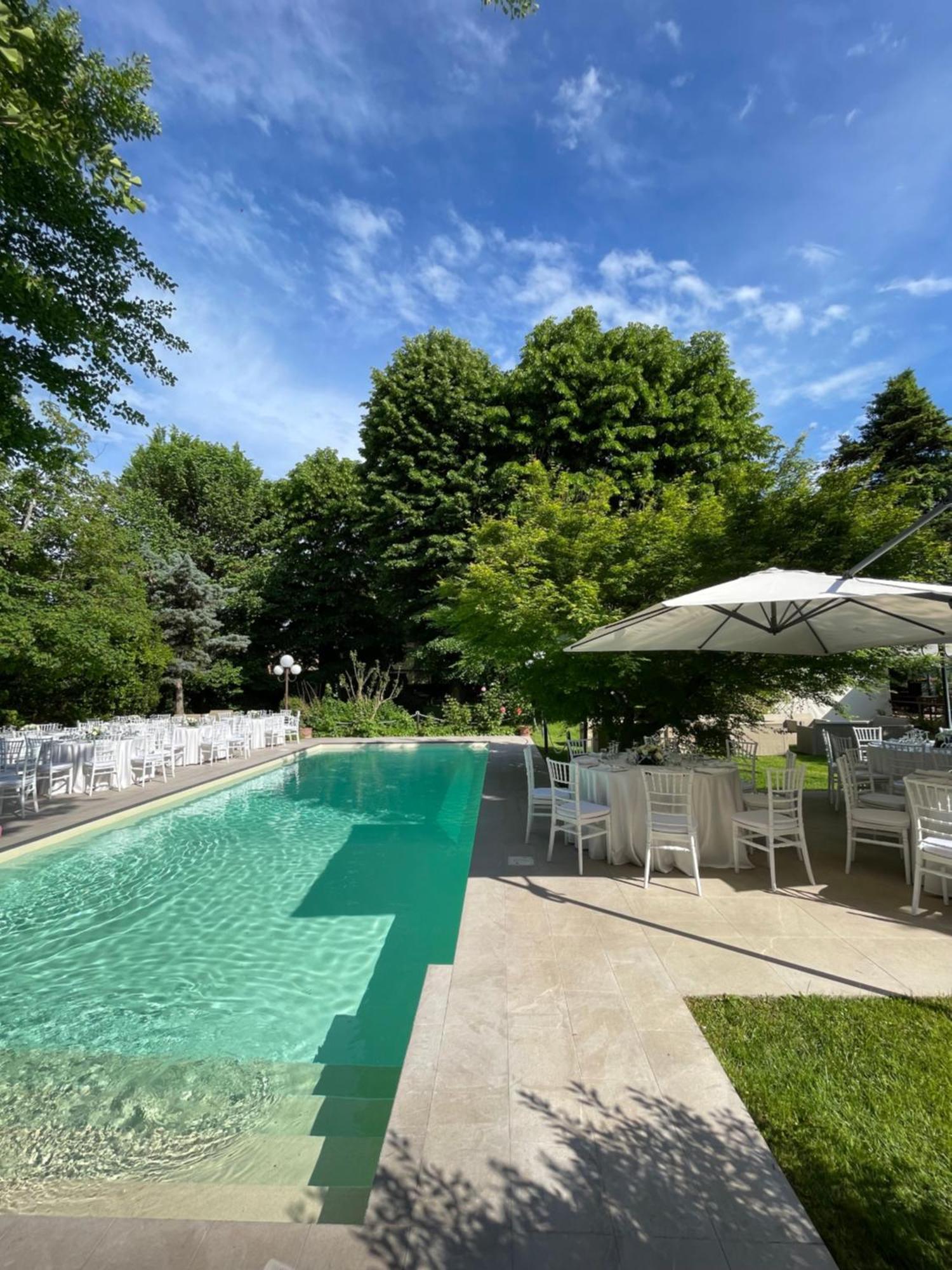 Hotel Milano Pool & Garden Salice Terme Ngoại thất bức ảnh